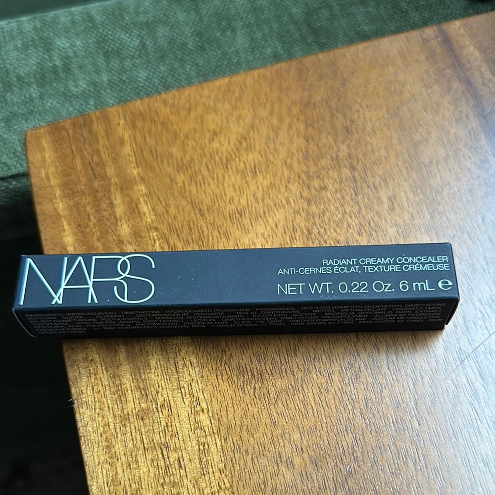 NARS light radiant creamy concealer, light 2.3